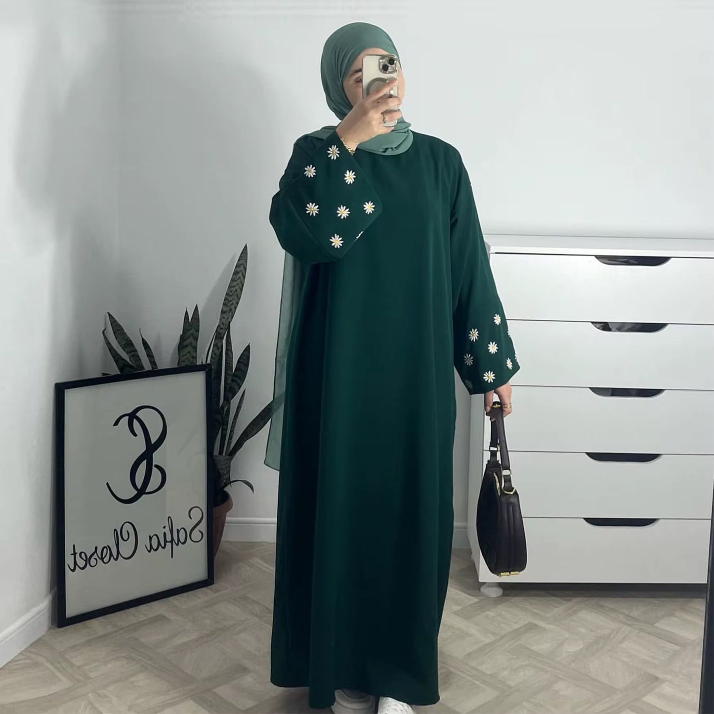 Abaya Zahra