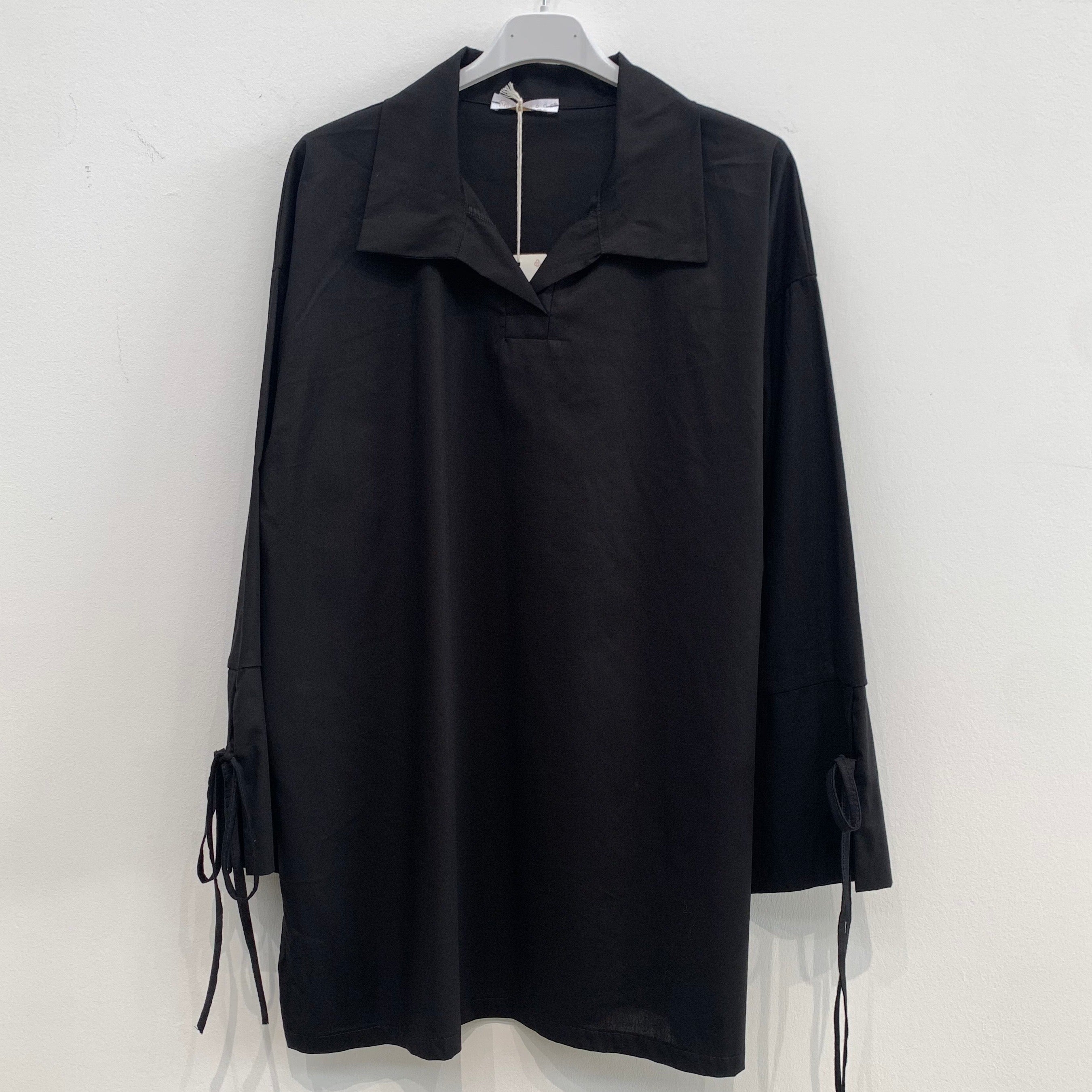 Bluse mit Schnürung