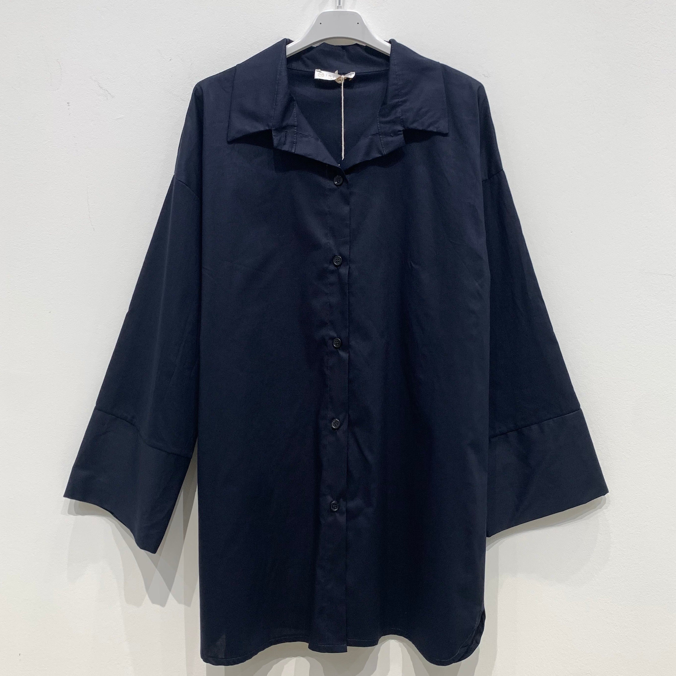Bluse mit Knöpfung