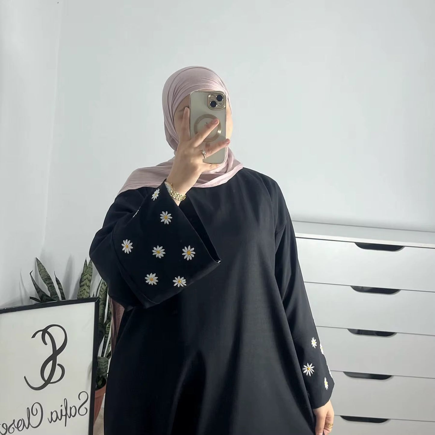 Abaya Zahra